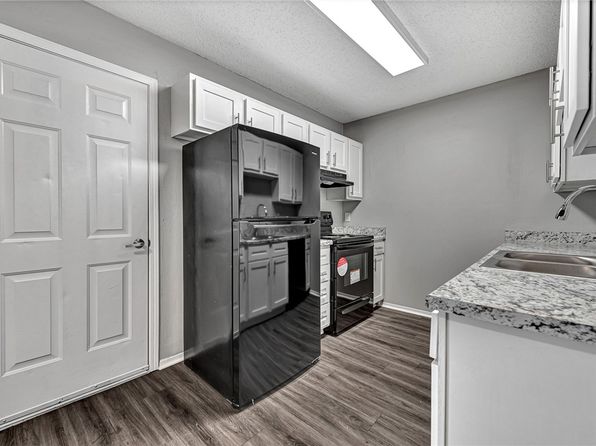 fayetteville-arkansas-448576526 picture