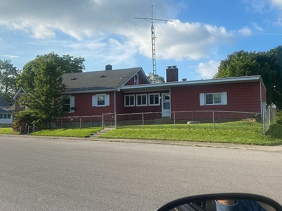 2nd image of 502 Market St