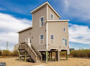 54 Beach Ave, Bayville, NJ 08721