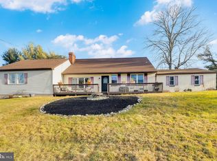 500 Deer Run Ln, Phoenixville, PA 19460