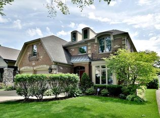 631 S Hillside Ave, Elmhurst, IL 60126