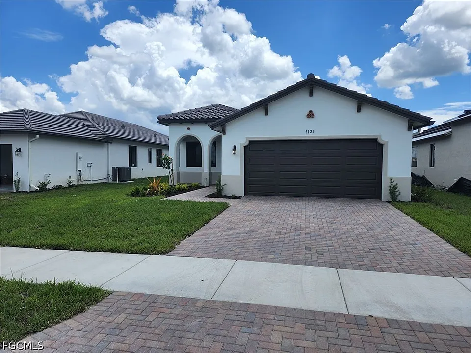 5124 Nevola Ave