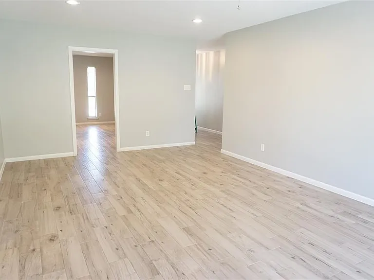 5727 Braesvalley Dr — Photo 19