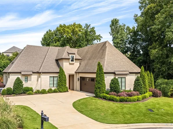 1009 Fairview, Auburn, AL 36830