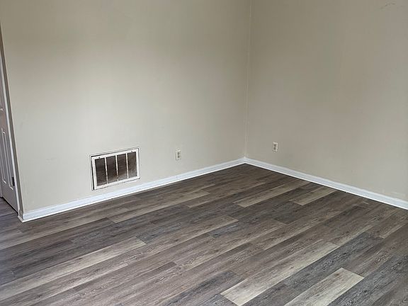 2nd image of 1008 Westover Dr #B