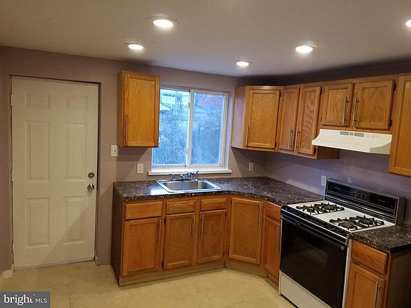 5th image of 3025 Weikel St