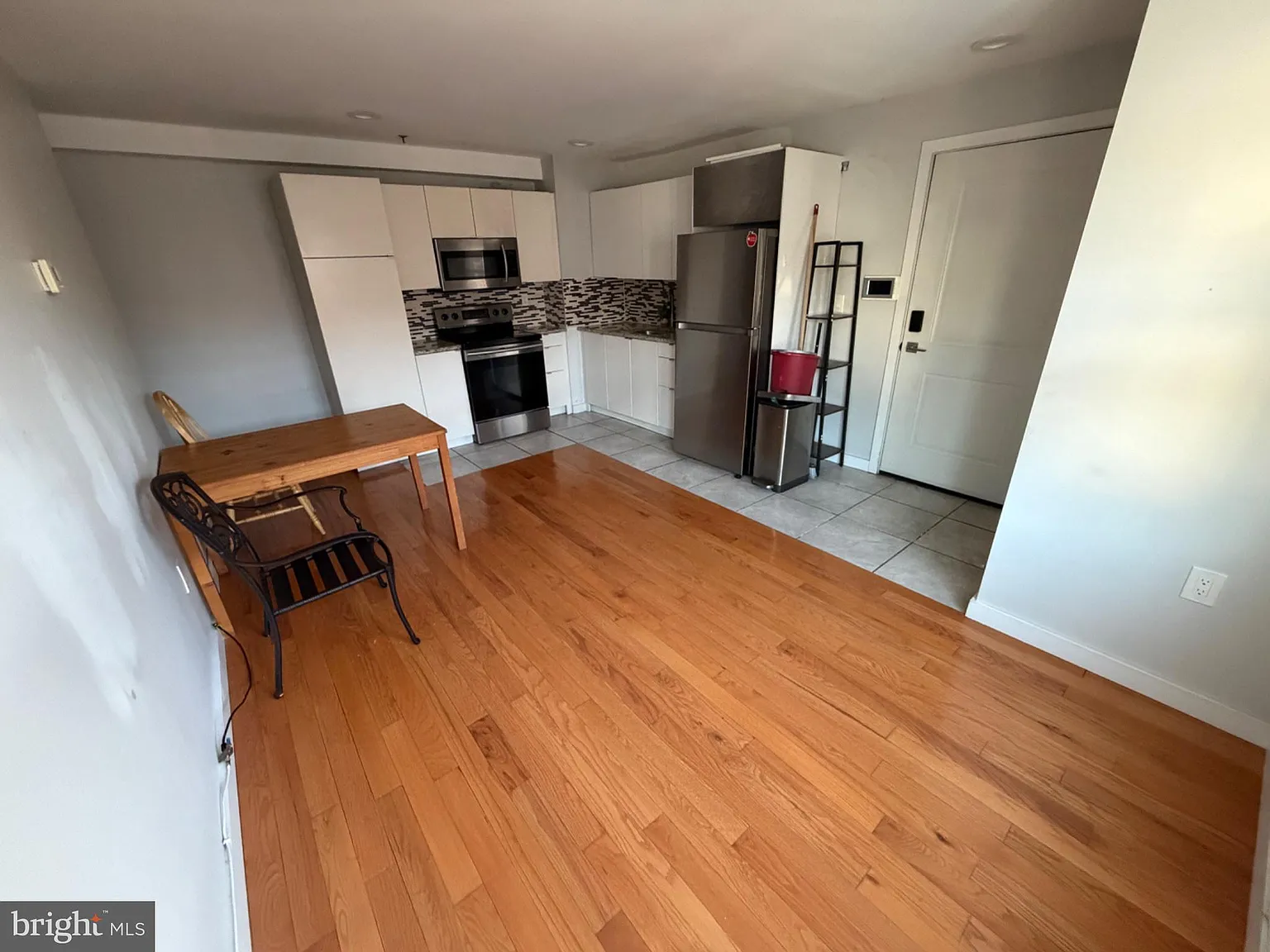 2 bed, 2.0 bath, 880 sqft, $1,600 — Photo 1