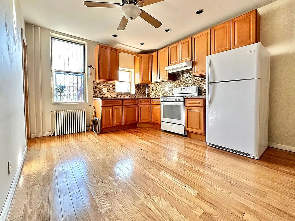 1st image of 510 President St #2