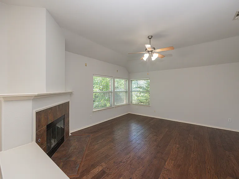 5556 Sky Ridge Dr — Photo 23