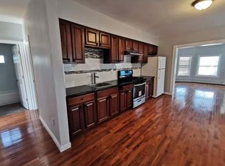 22 Harding St FLOOR 3, Pawtucket, RI 02861