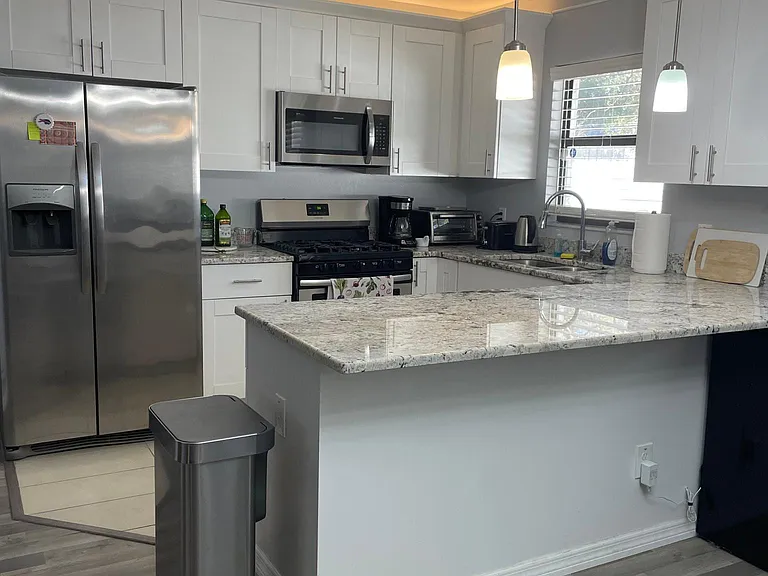 1514 E Ida St — Photo 2