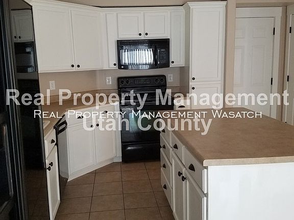 5th image of 2648 N Elm Dr