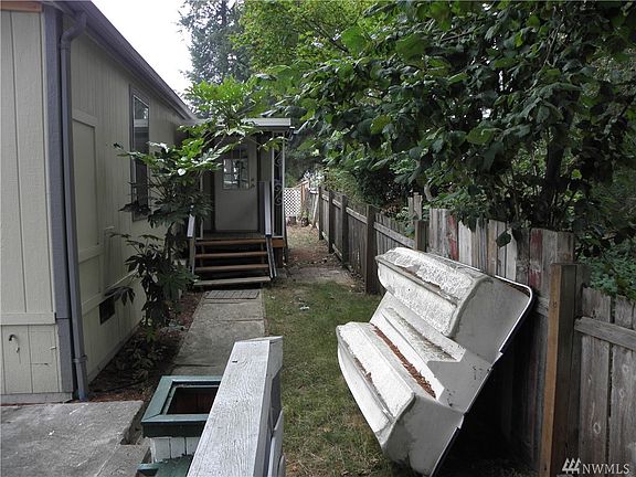 4th image of 11424 36th Dr NE Unit 99