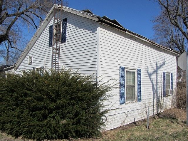 2nd image of 4016 W Vandalia St