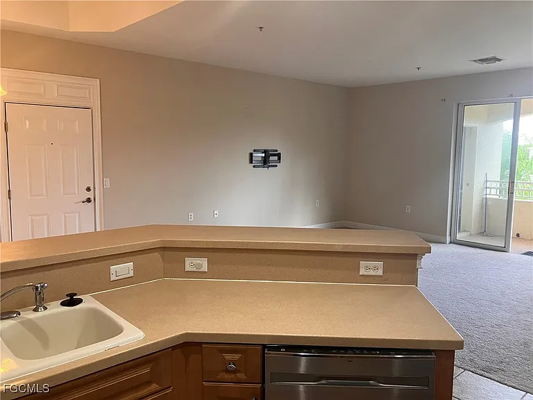 2904 Tuscan Dr #303 — Photo 9
