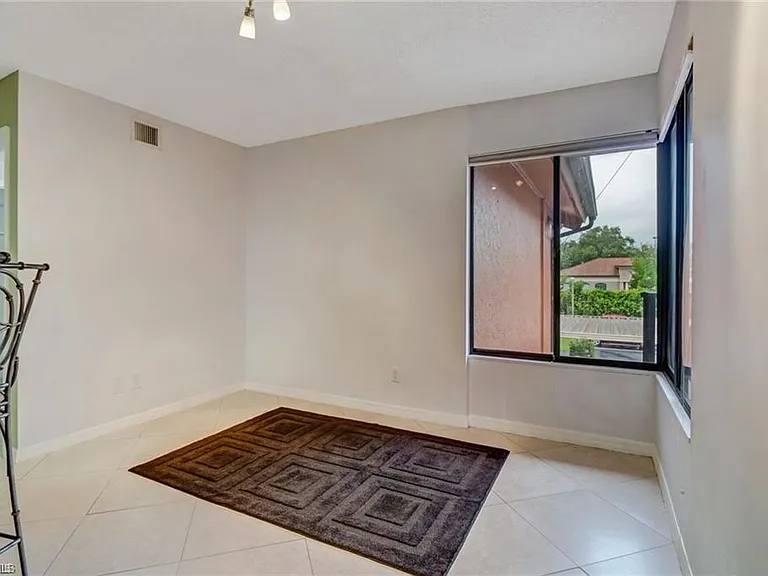 124 Cypress Way E #E5 — Photo 5