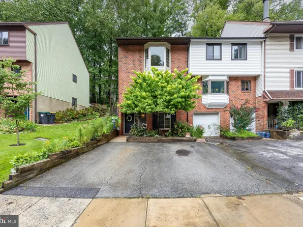 46 Helios Ct, Newark, DE 19711