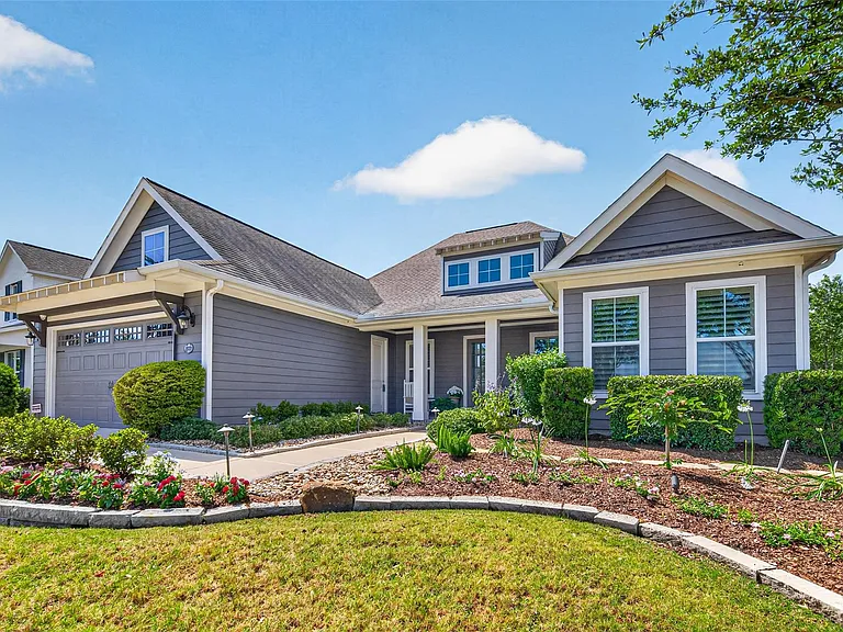 2072 Laurie Darlin Dr — Photo 36