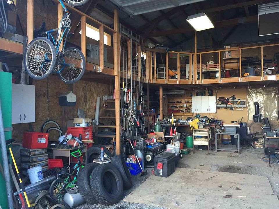 2nd image of 0 E 2nd Ave
