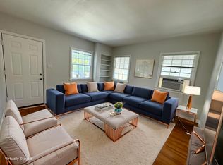 8951 Cynthia St #909, West Hollywood, CA 90069