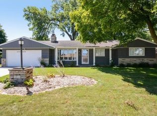 5305 Birchcrest Dr, Edina, MN 55436