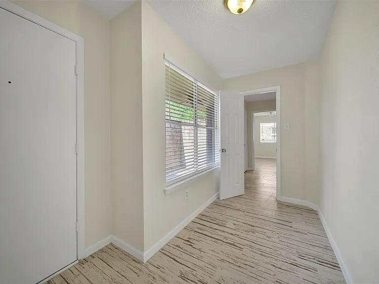 10904 Birch Dr — Photo 7