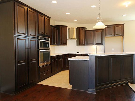 3rd image of 6683 Liberty Cir