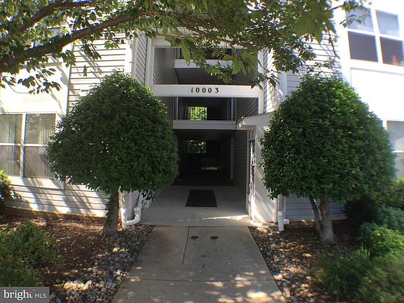 2nd image of 10003 Vanderbilt Cir #1-1