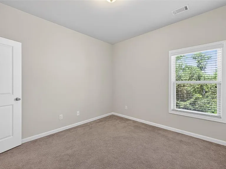 2168 Lakeview Bend Way — Photo 15