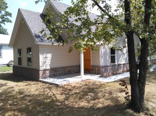 102 N 15th St, Van Buren, AR 72956