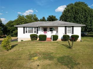 711 Oak St, Fredericktown, MO