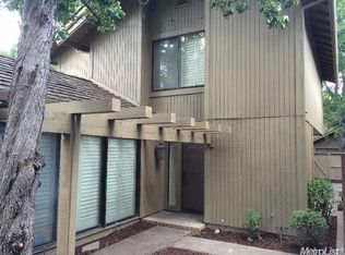 2190 Promontory Point Ln, Gold River, CA 95670