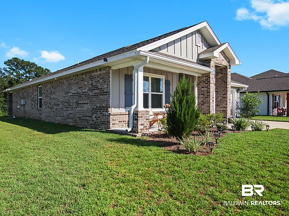 3rd image of 13593 Paris Cir