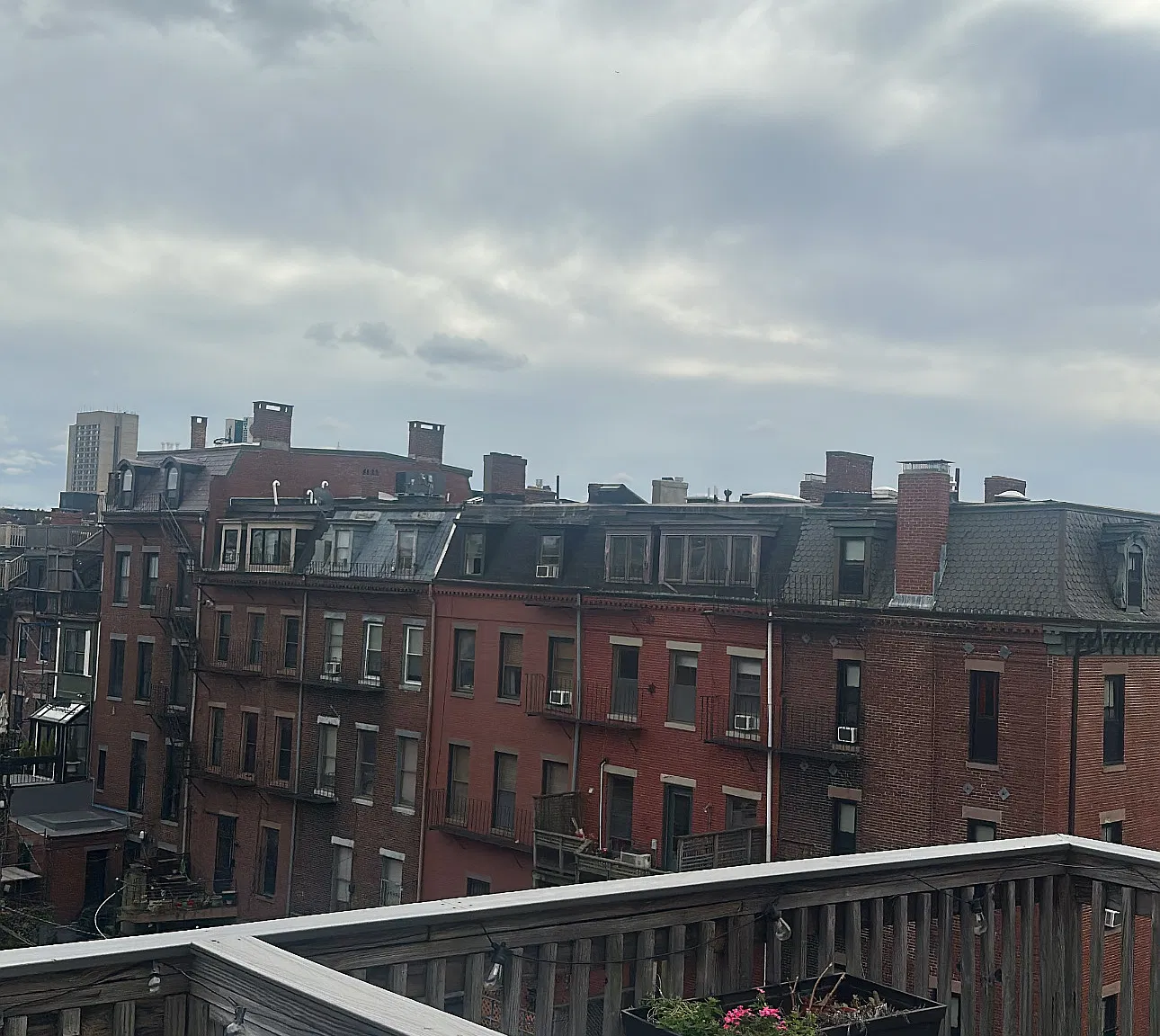 2 bed, 1.0 bath, $3,215 — Photo 2