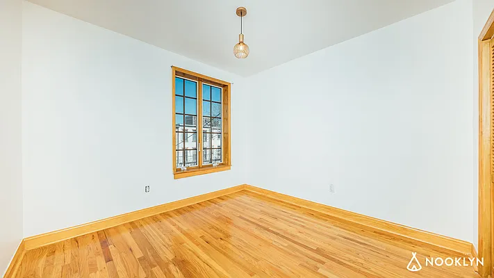 Rented by Nooklyn NYC LLC | media 14