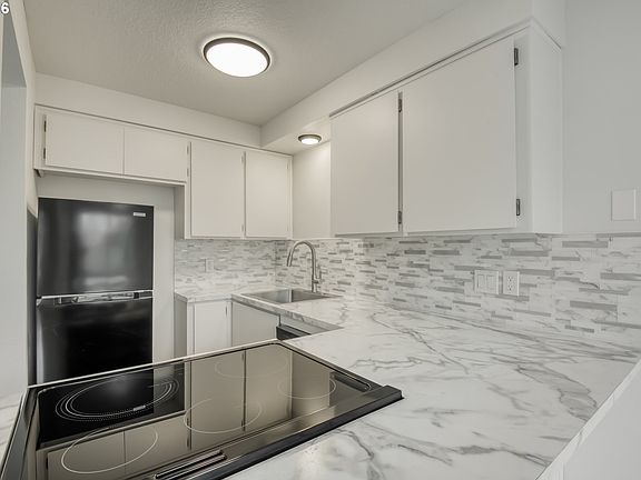 4th image of 12460 SE 110th Ct