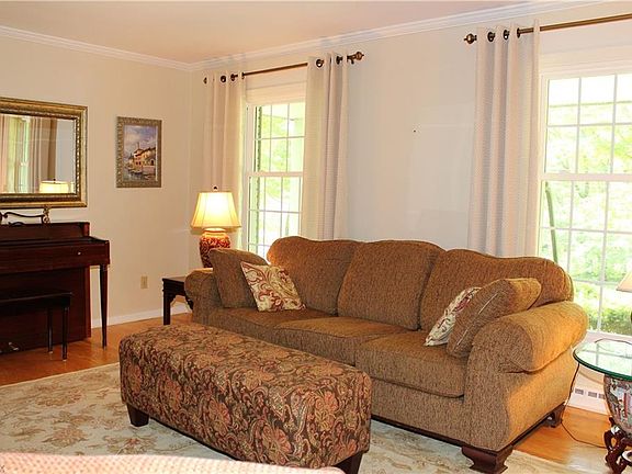 2nd image of 925 Sandin Dr