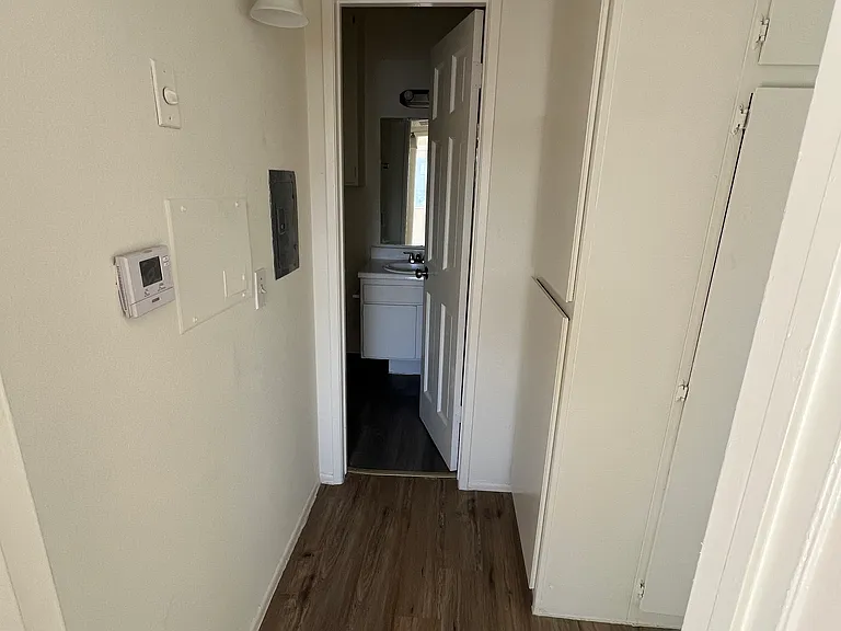 Lennox Lanai Apartments — Photo 33