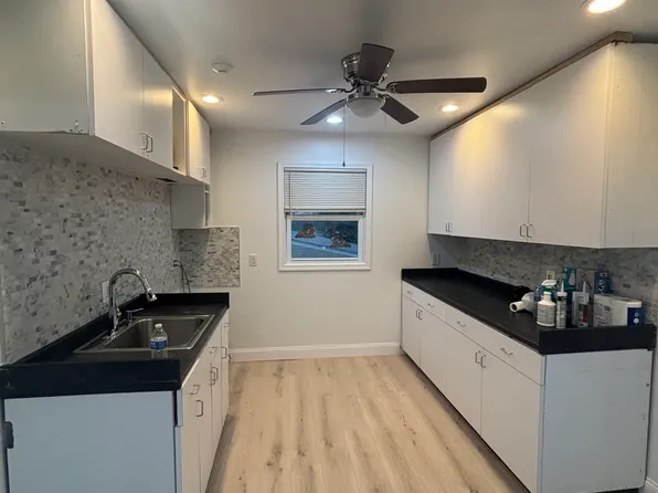 (undisclosed Address), Farmingdale, NY 11735