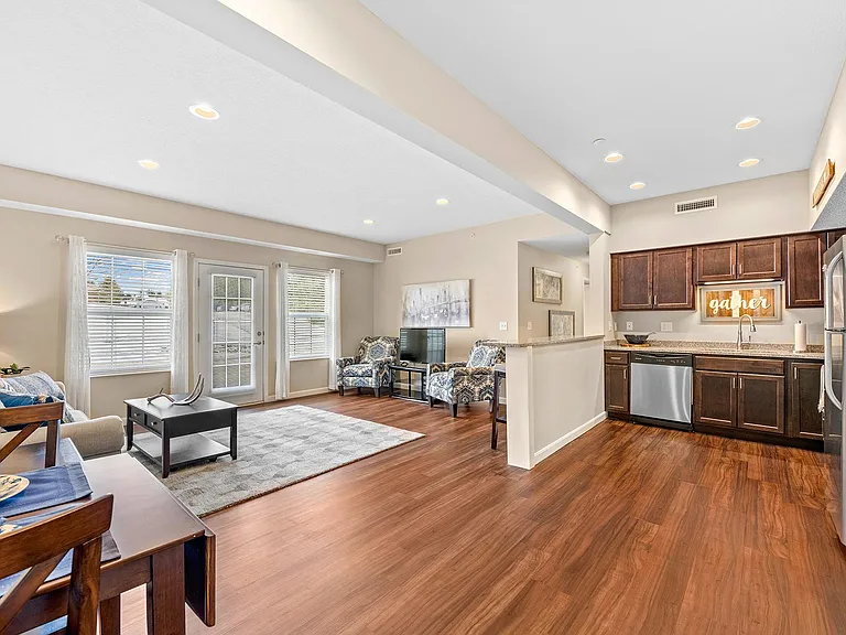 558 Colony Park Dr #301 — Photo 12