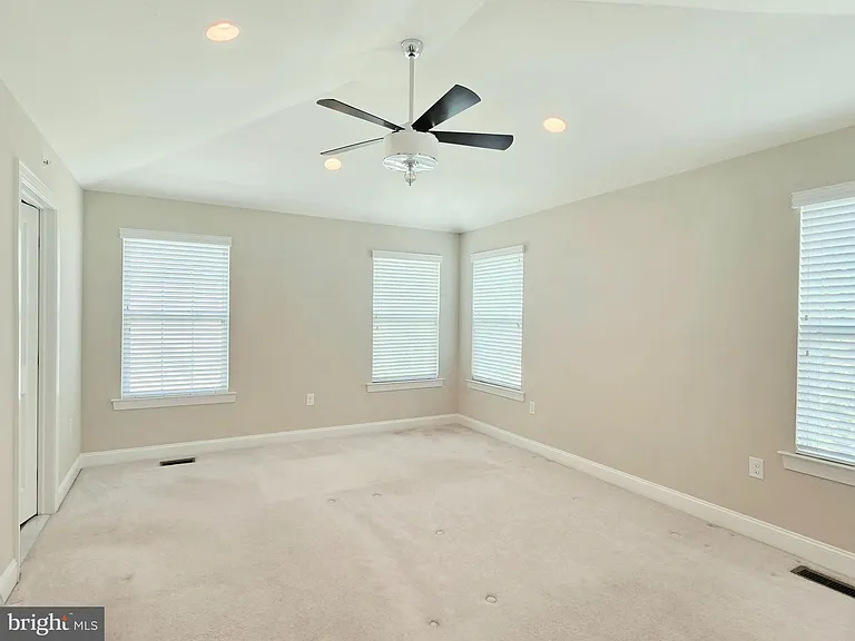 301 W Hamlin Ave — Photo 11
