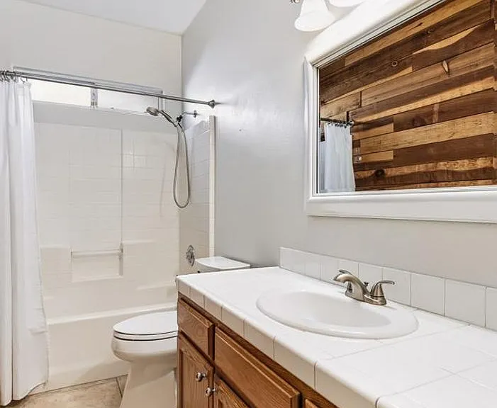 352 W Kelly Ave — Photo 16