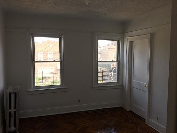 2nd image of 17752 106th Ave Floor 1