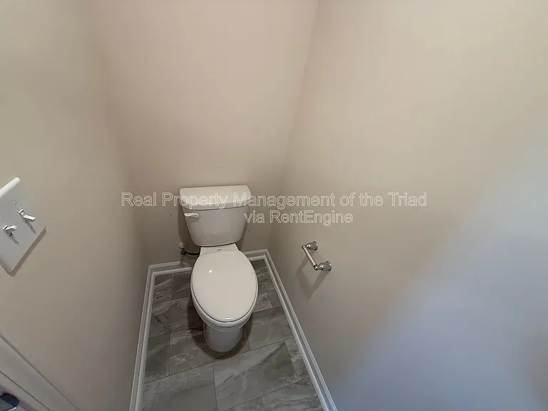 886 Falls Grove Trl — Photo 21