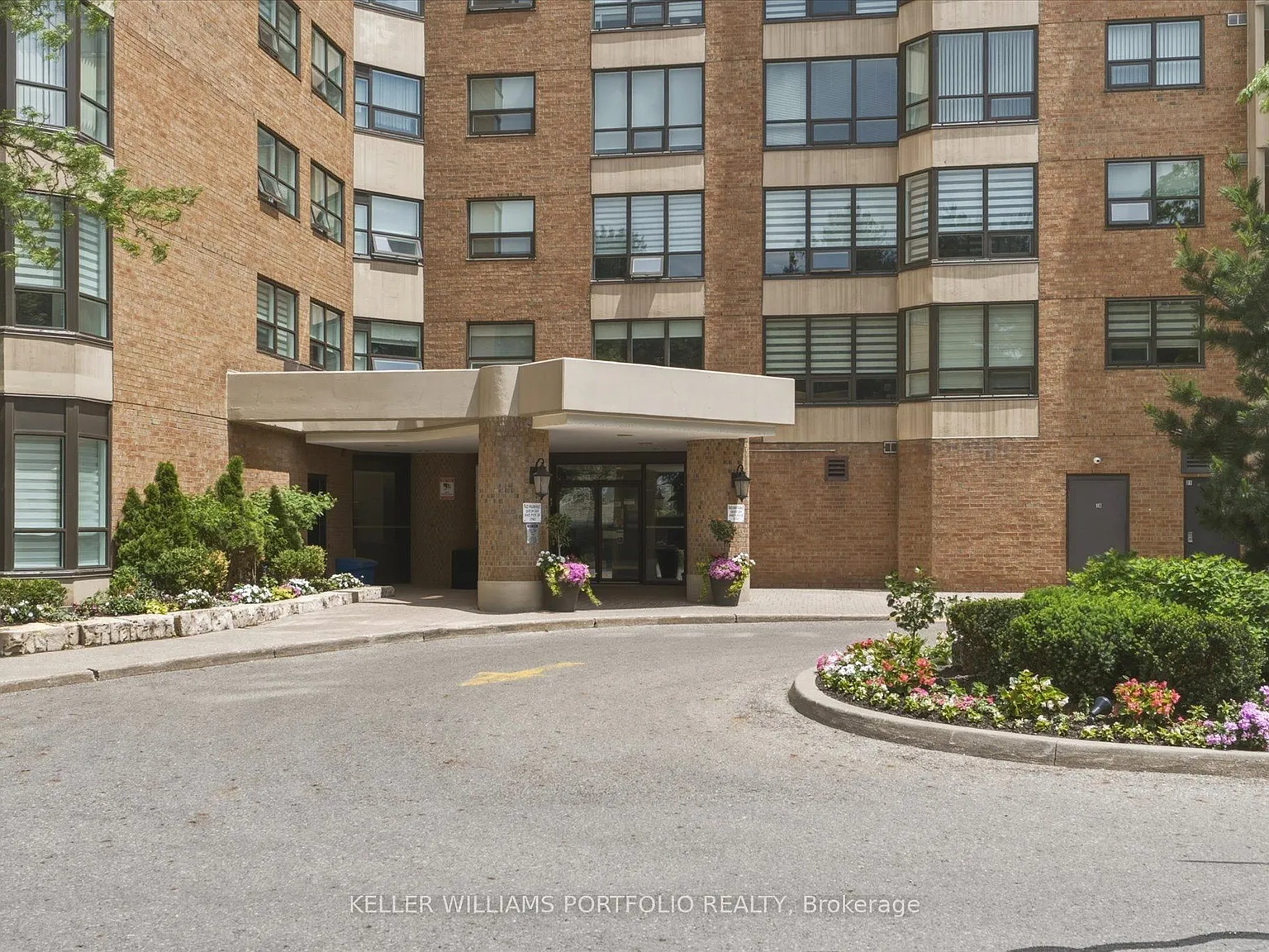 2 bed, $3,200 — Photo 4