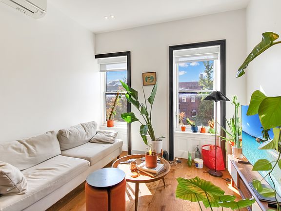 4th image of 1187 Dean St #4