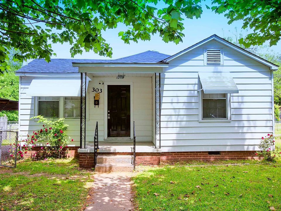 1st image of 303 Boggs St