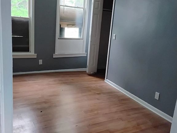 5th image of 50 Welton St