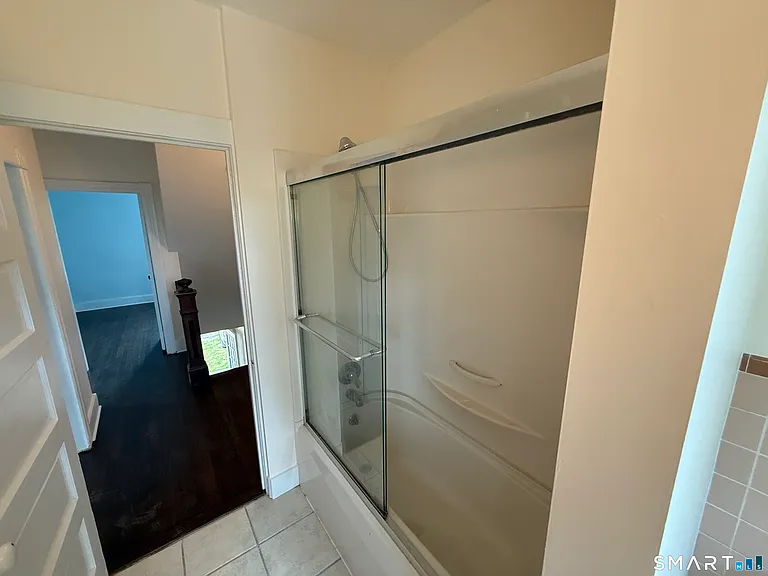 131 Eastern Dr — Photo 16