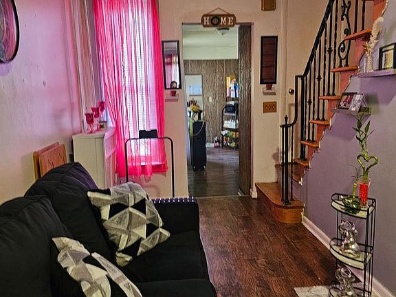 2nd image of 1035 Cotton St